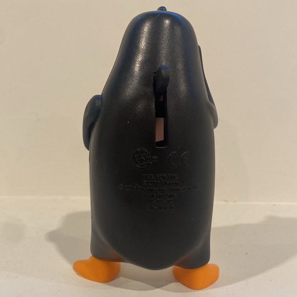 Penguins of Madagascar Burger King Toy - Commando Private happy meal kids toys - Picture 2 of 2